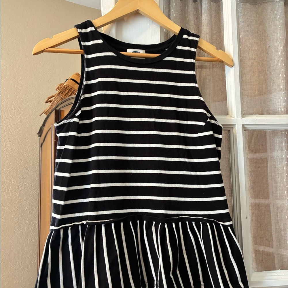 100% Cotton Old Navy Black and White Striped Smocked Tank